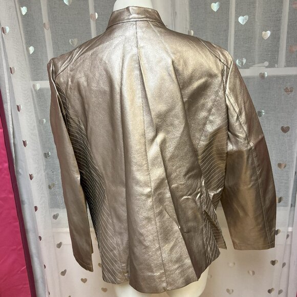 #193 NWT Chico's Shiny Pleather Jacket Size 4 (20) - Picture 2 of 7